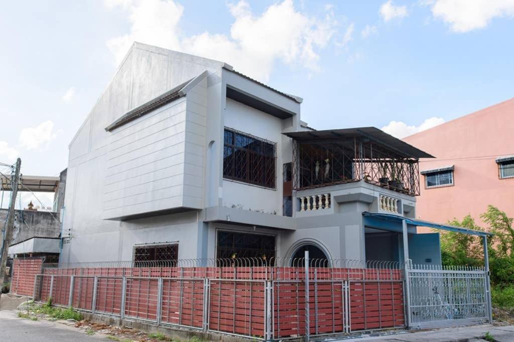 度假居 Bluebell House Hatyai - Cosy 3 Bedrooms For 10 Pax - 9 Mins Drive To Lee Grd Ban Kho Hong